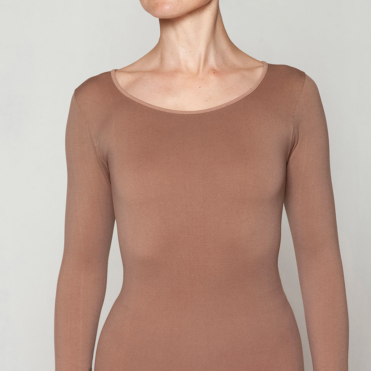 Monarch - Polera Esencial Manga Larga