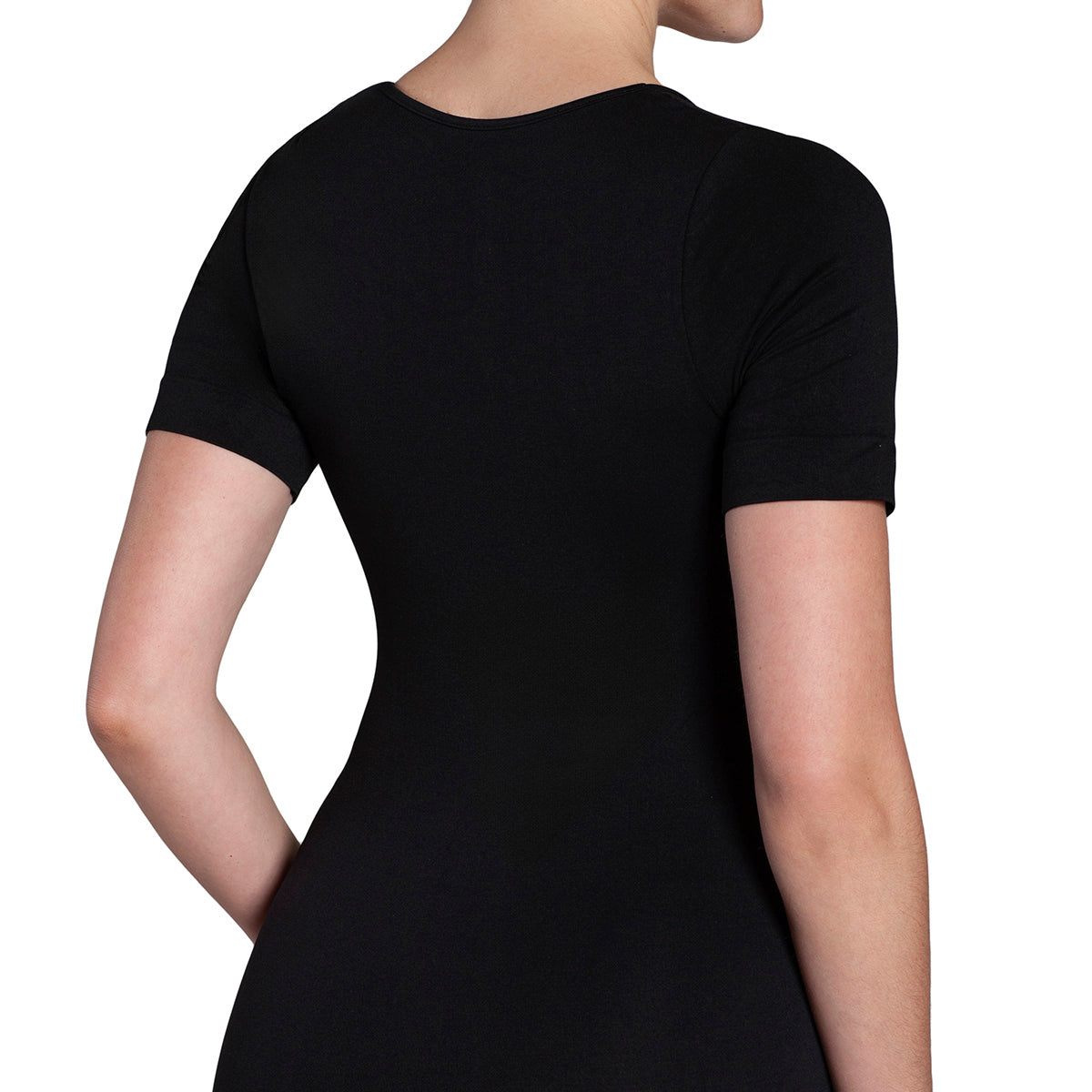 Monarch - Polera Esencial Manga Corta