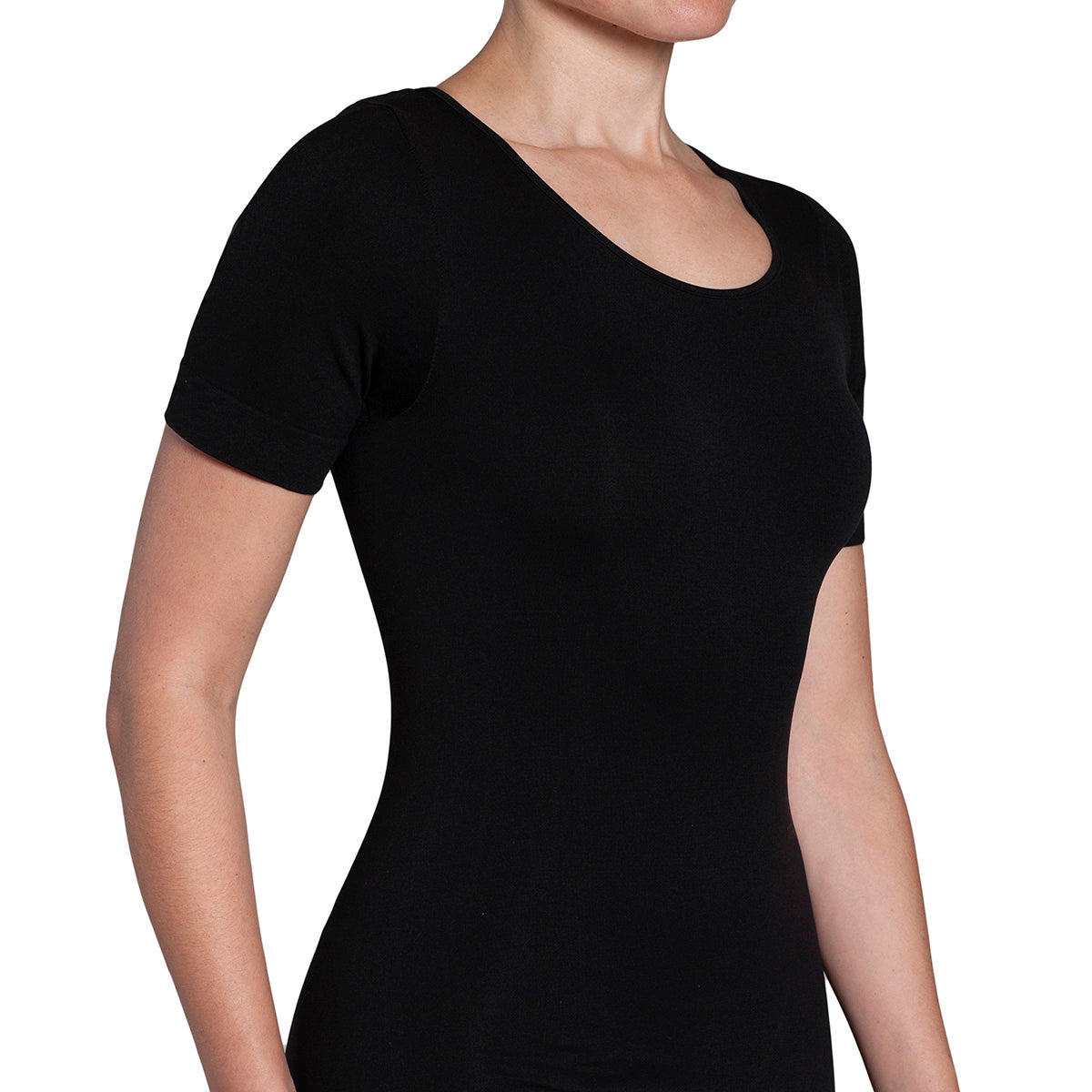 Monarch - Polera Esencial Manga Corta