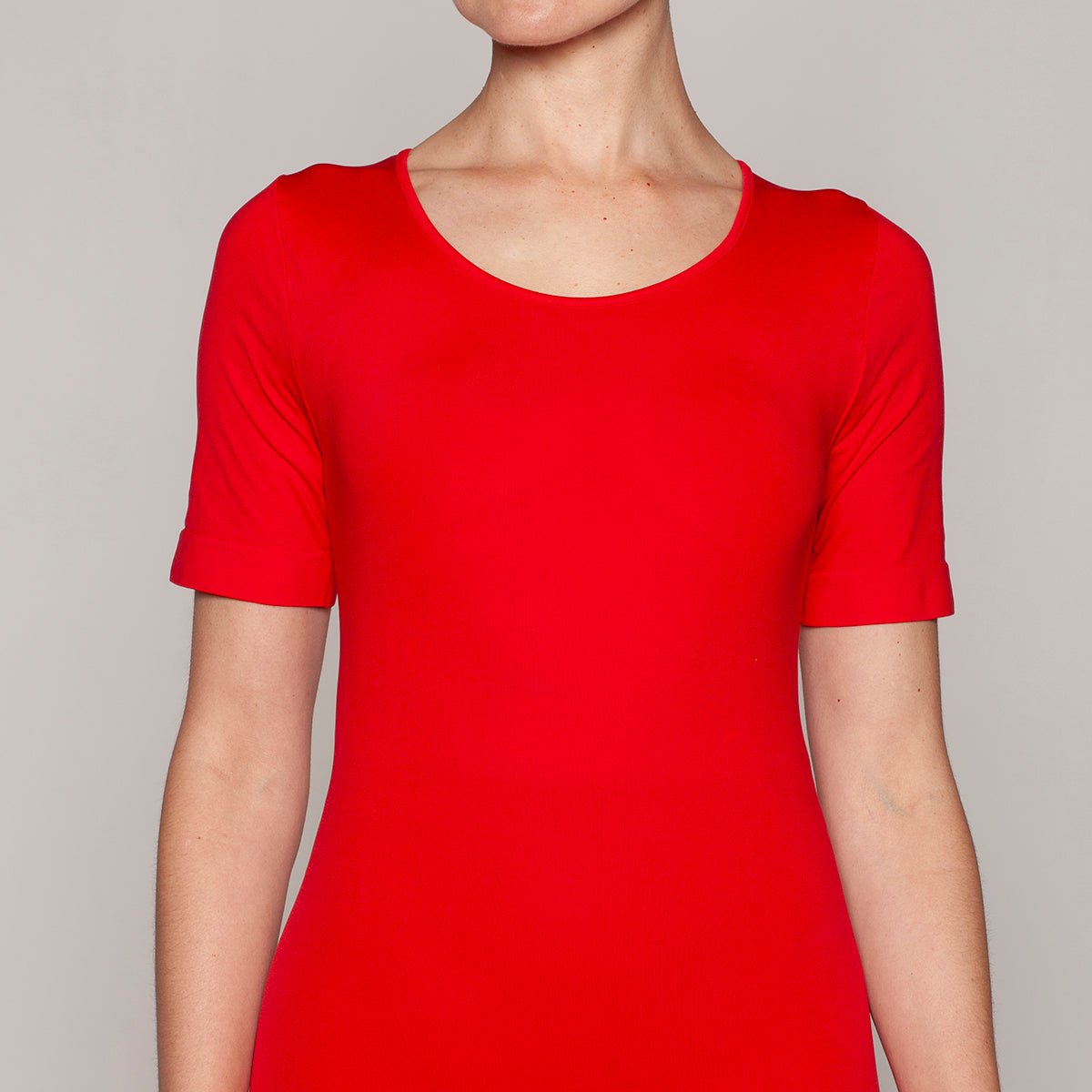 Monarch - Polera Esencial Manga Corta