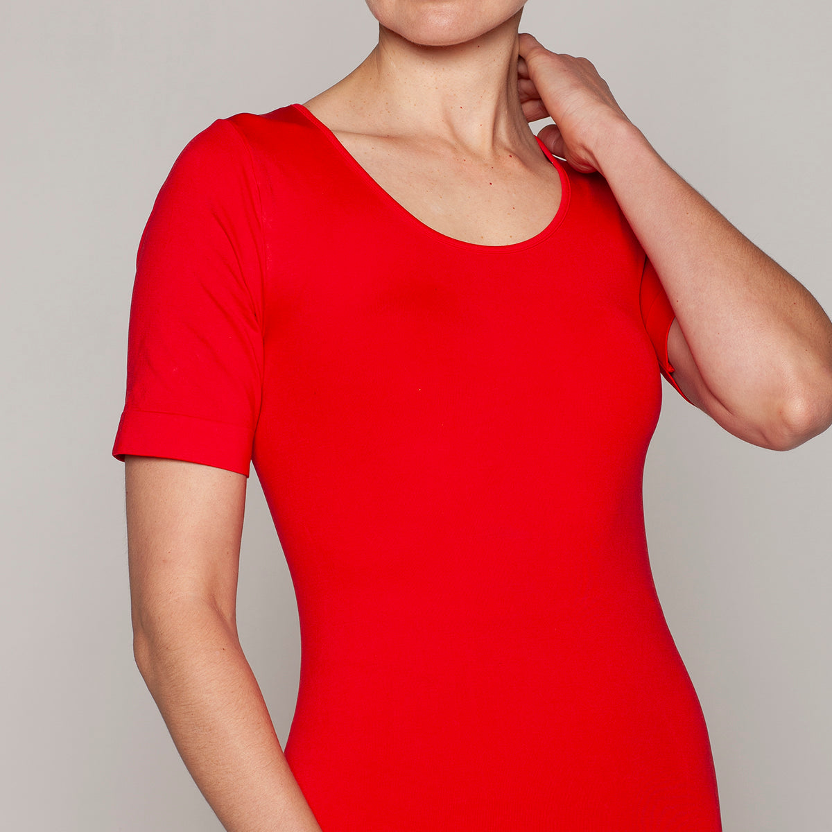 Monarch - Polera Esencial Manga Corta