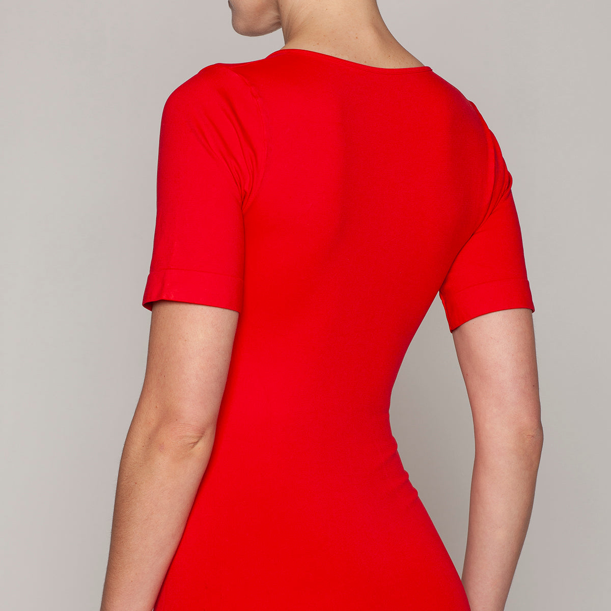 Monarch - Polera Esencial Manga Corta