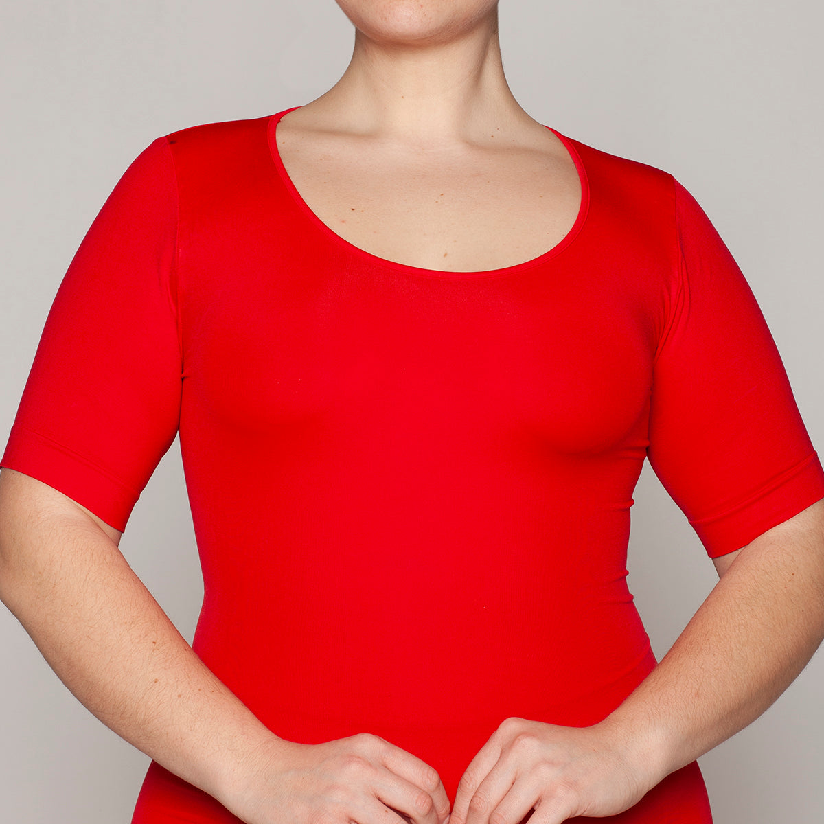 Monarch - Polera Esencial Manga Corta