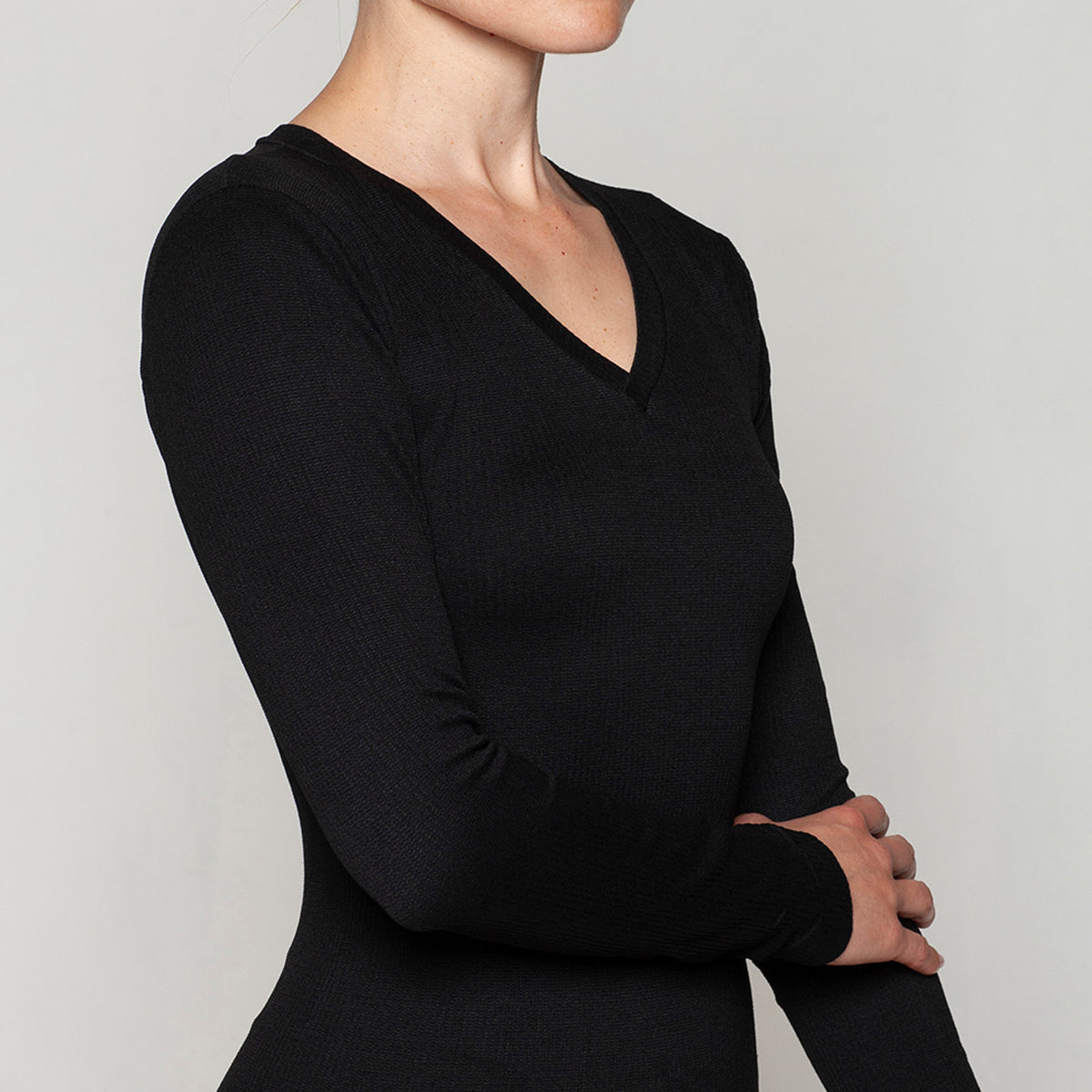 Monarch - Polera Esencial Acanalado Escote V