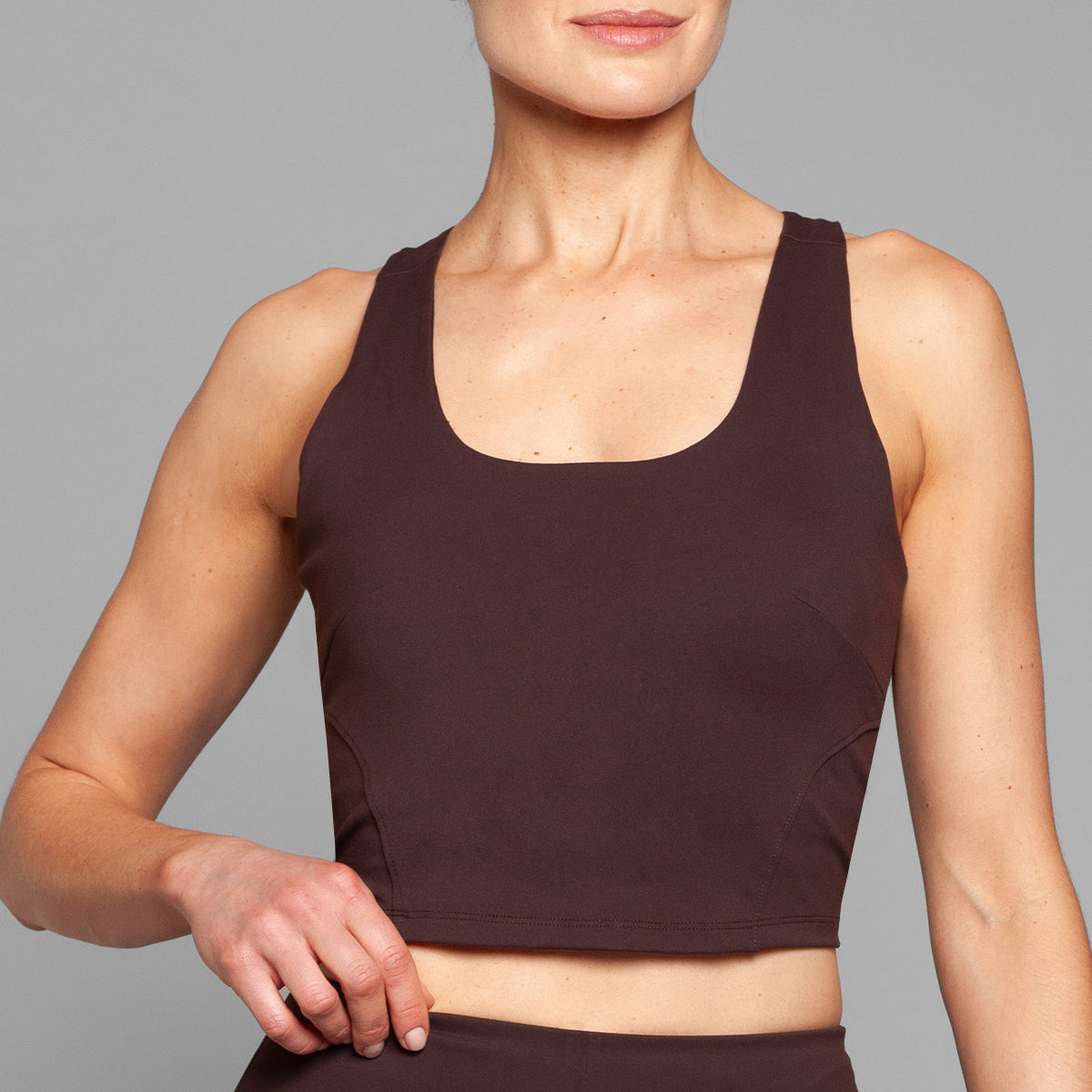 Monarch - Top Simple Musculosa Sport Café Oscuro