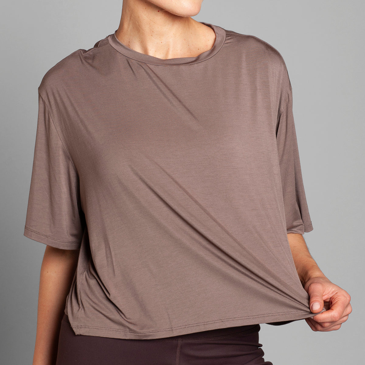 Monarch - Polera Manga Corta Sport Taupe