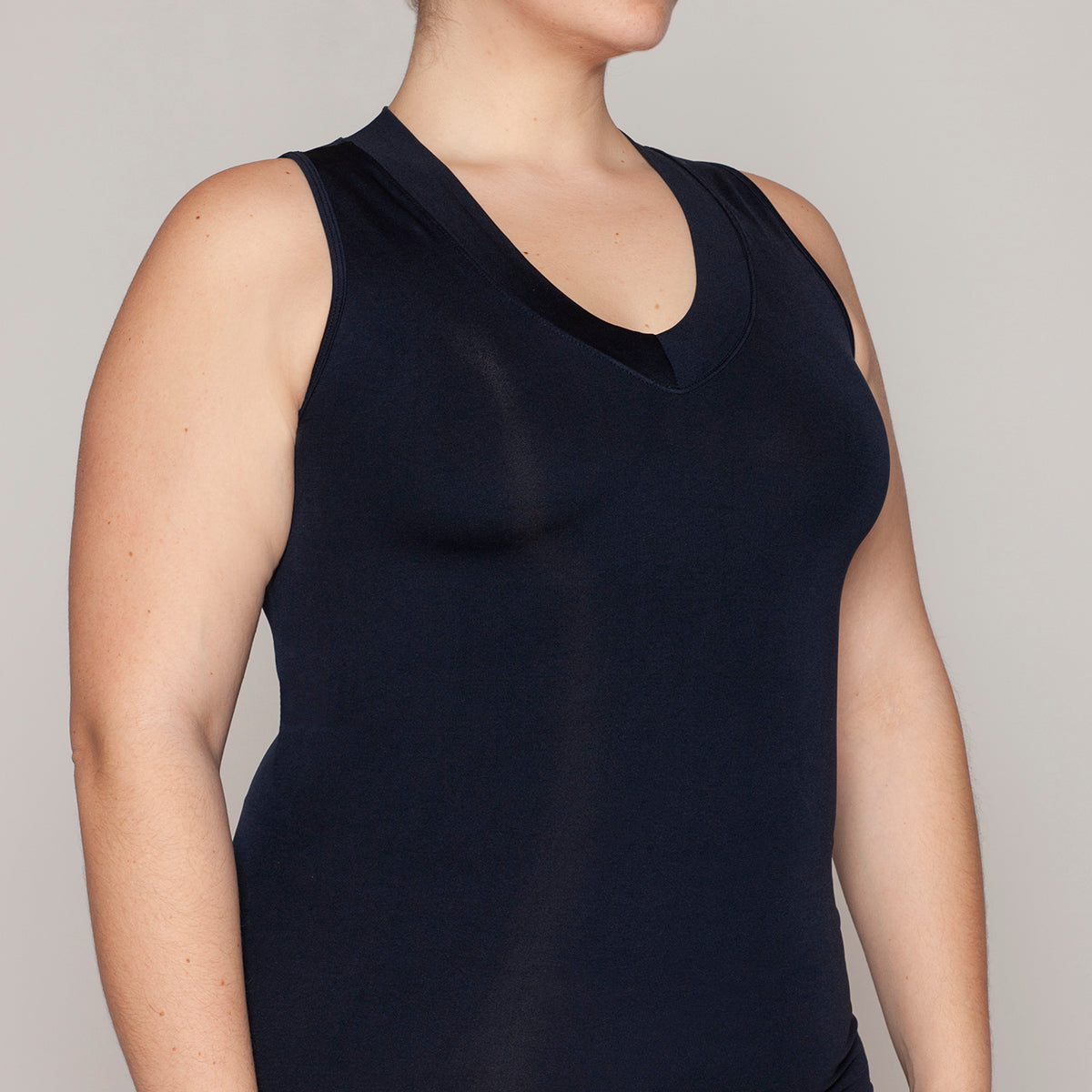 Monarch - Polera Esencial Regata