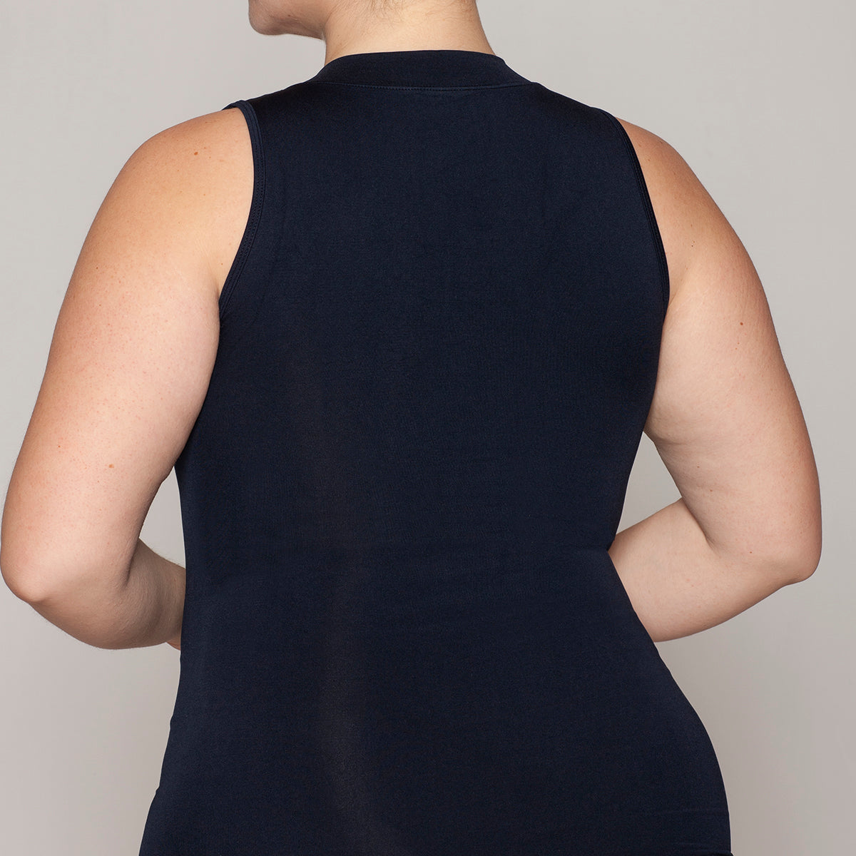 Monarch - Polera Esencial Regata