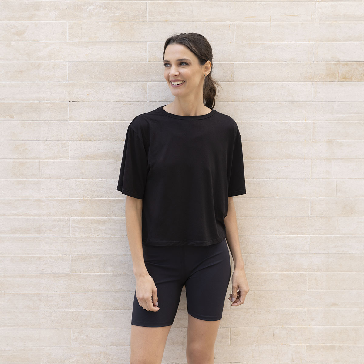 Monarch - Polera Manga Corta