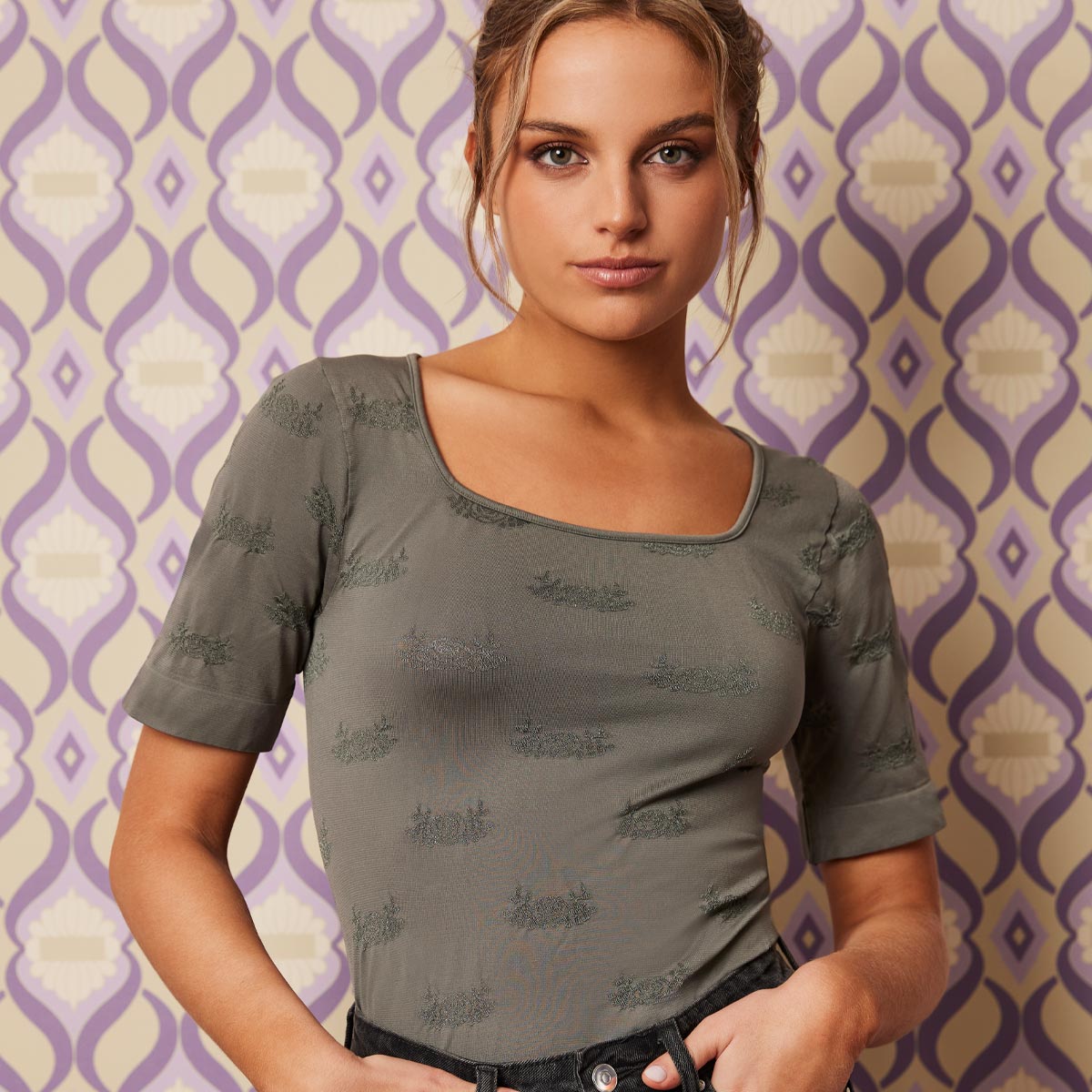 Lasst - Polera Brillante Rosas