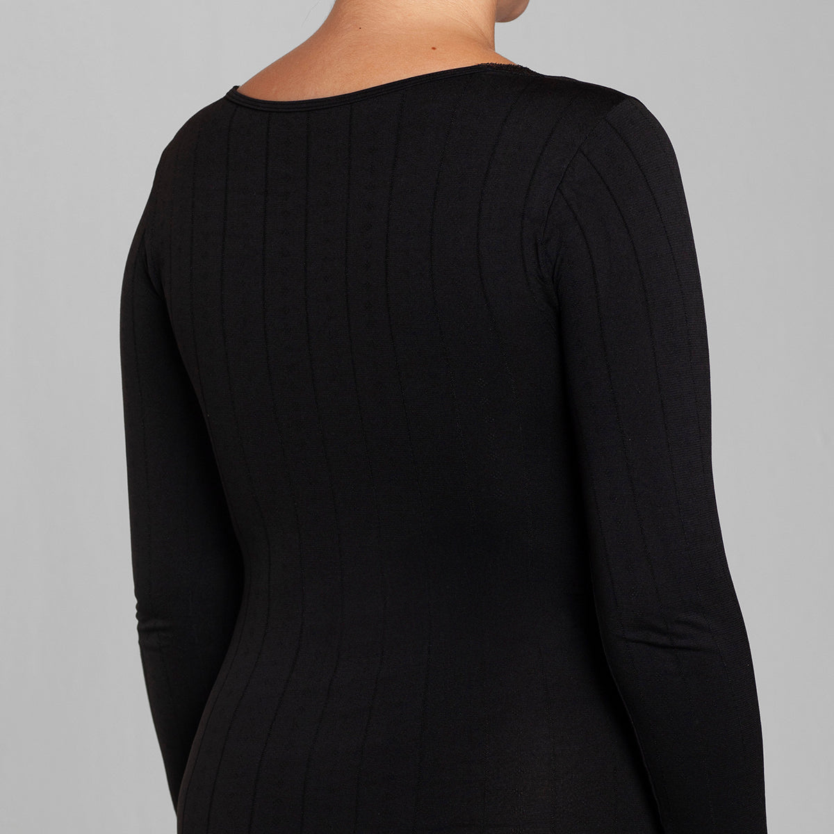 Lasst - Polera Lineas Encaje