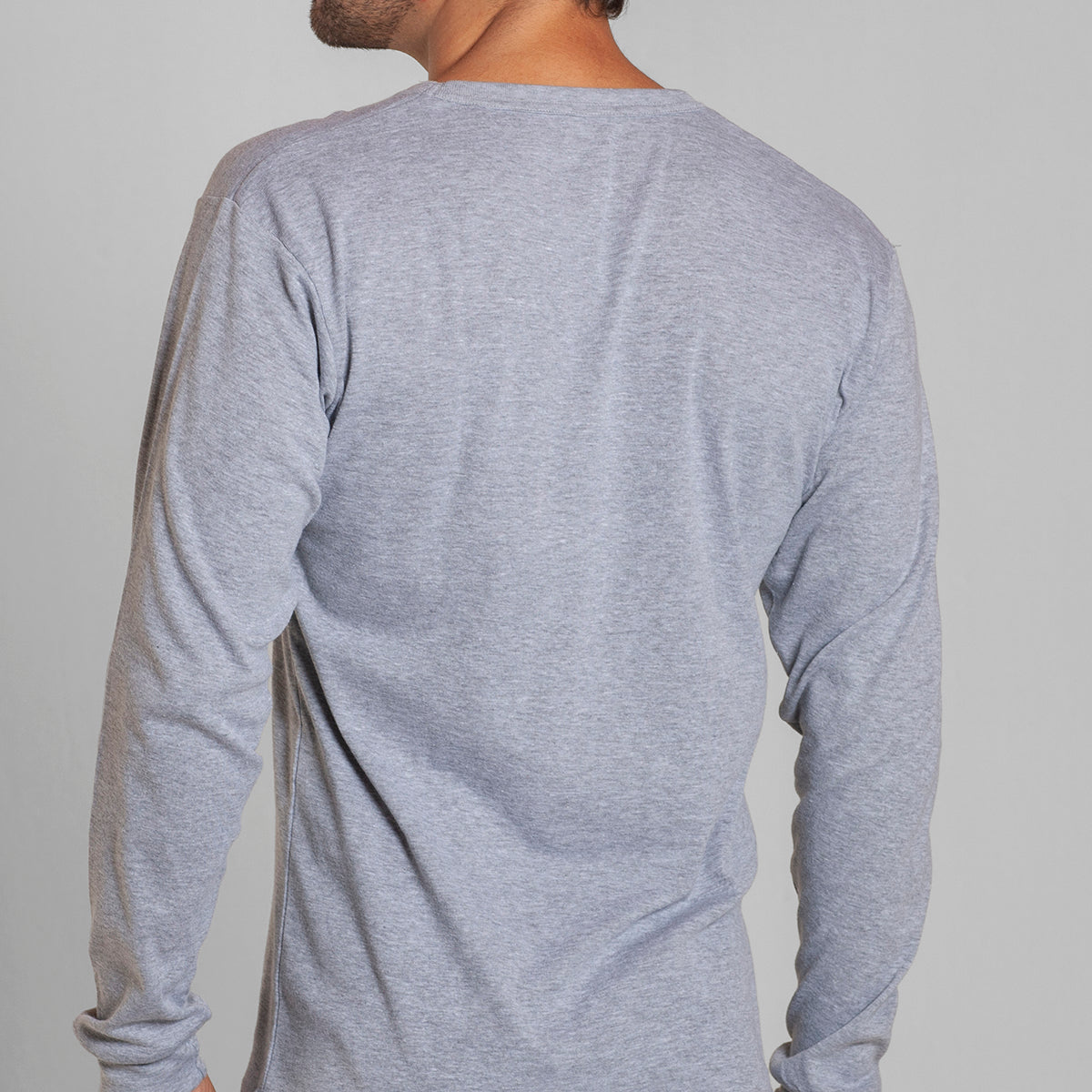 Tais - Camiseta Manga Larga Cuello V Hombre Algodón