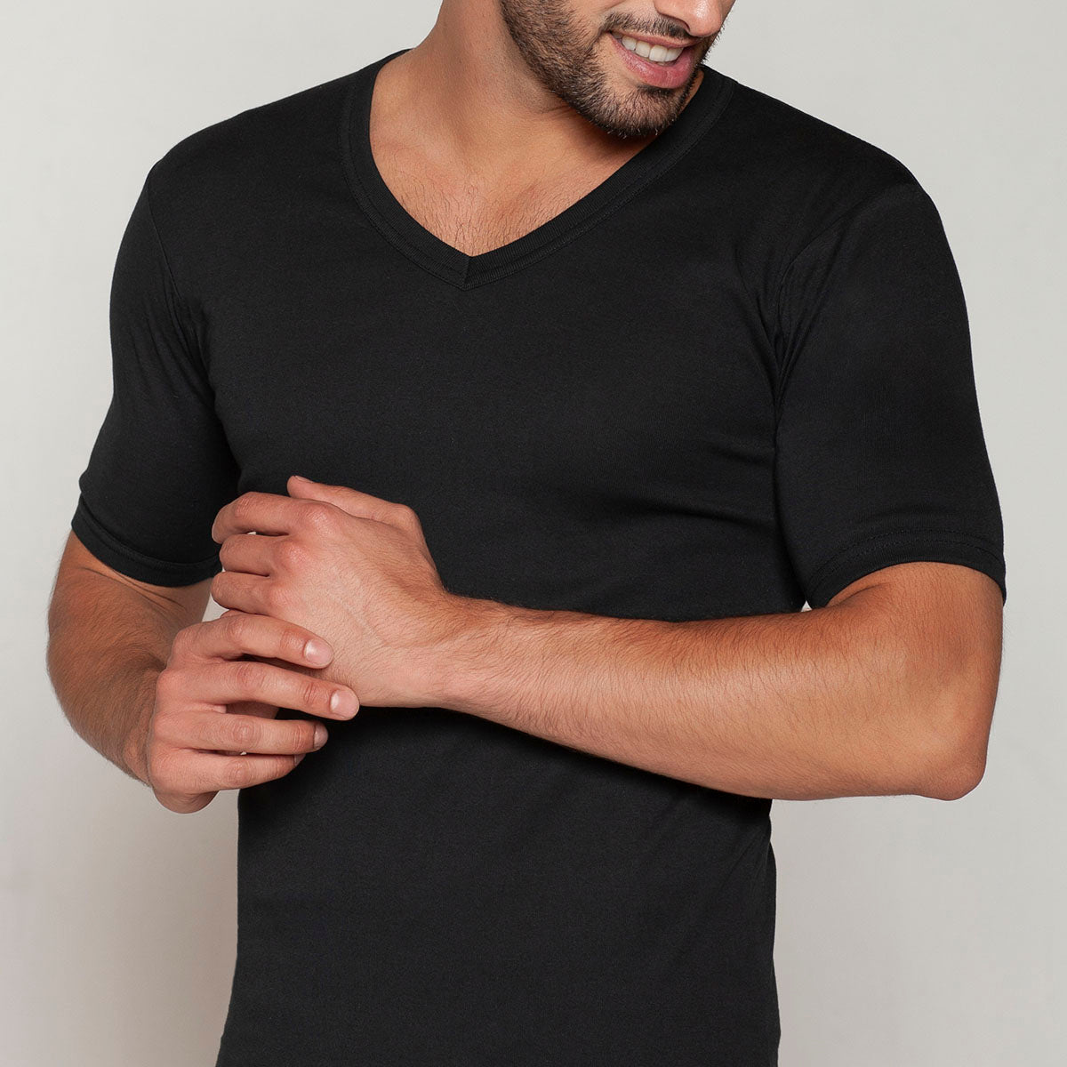 Tais - Camiseta Manga Corta Cuello V Hombre Algodón