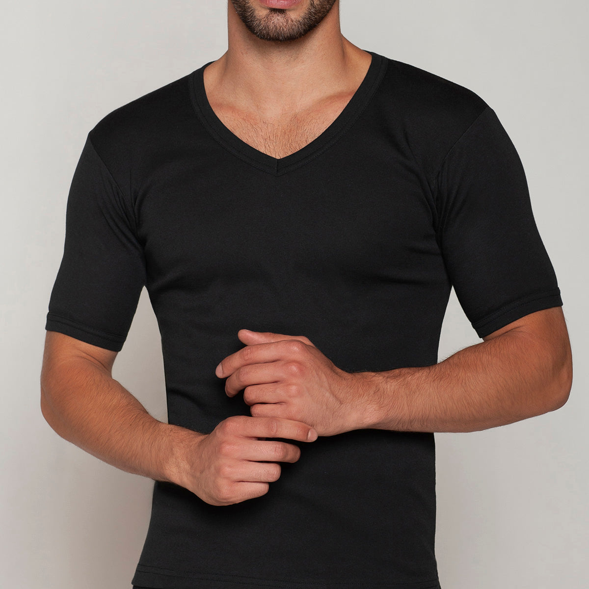 Tais - Camiseta Manga Corta Cuello V Hombre Algodón