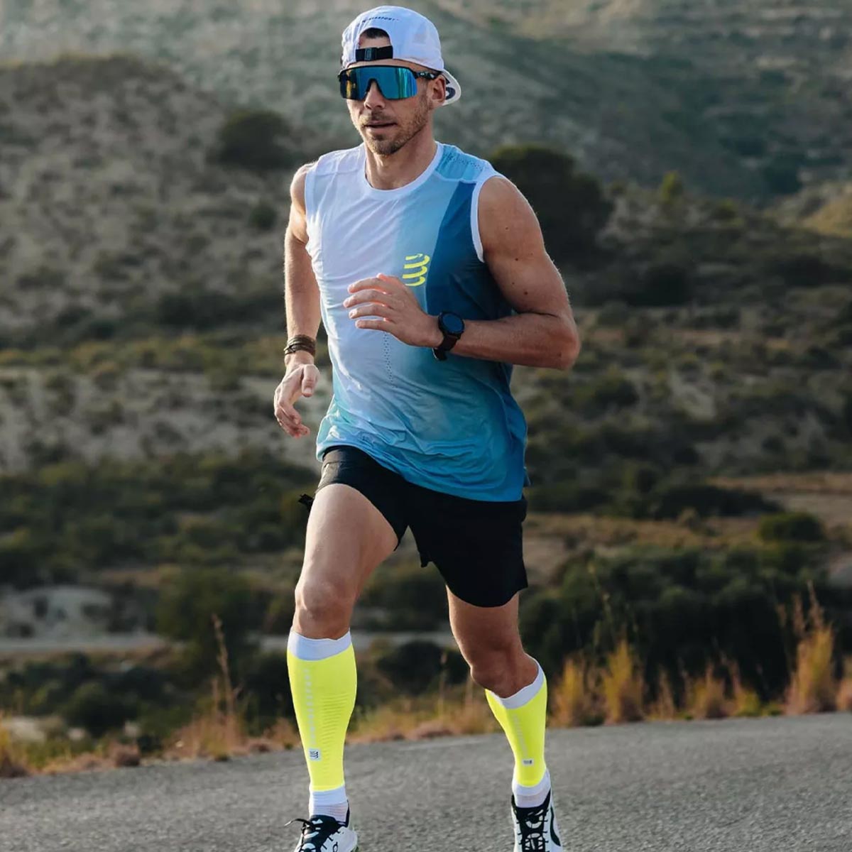 Compressport - Polera Sin Mangas Performance