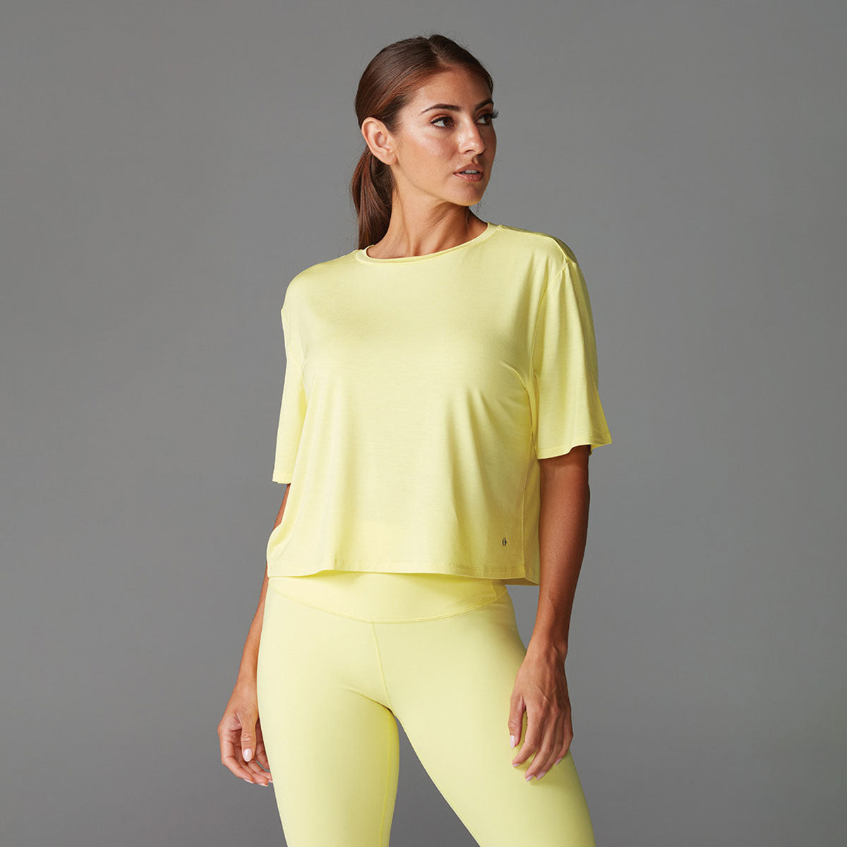 Tavi - Polera Crop Tee