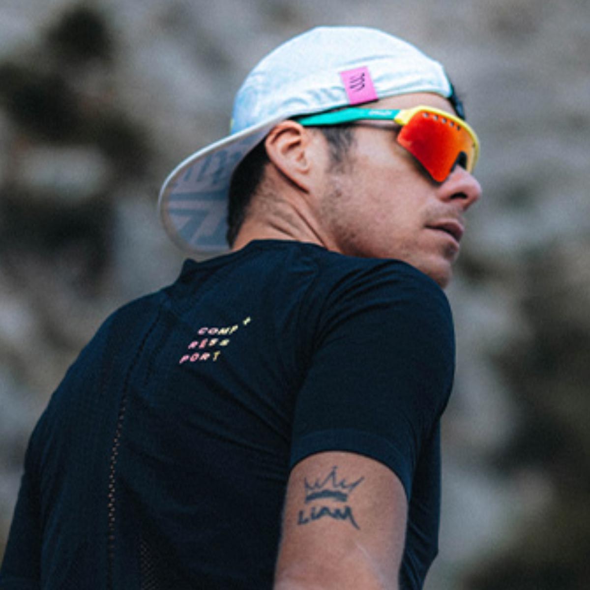 Compressport - Jockey 5 Panel Light Blanco