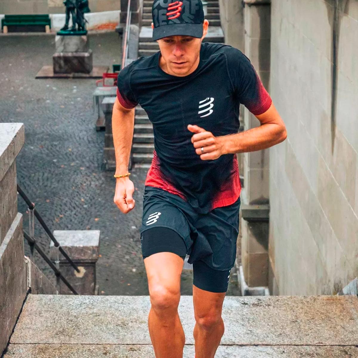 Compressport - Manga Compresión Cuádriceps Black