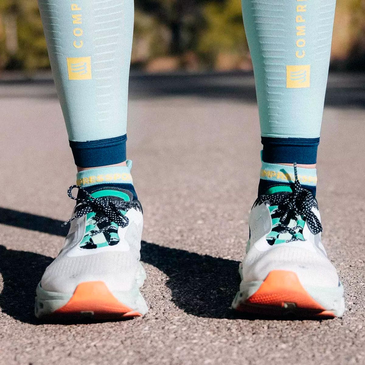 Compressport - Calcetín Pro Racing v4.0 Ultralight Run Low Calipso