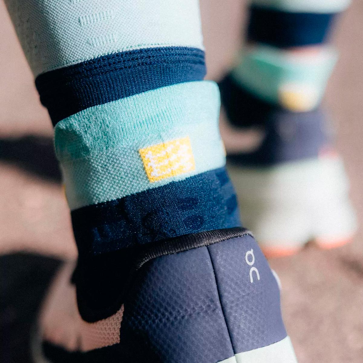 Compressport - Calcetín Pro Racing v4.0 Ultralight Run Low Calipso