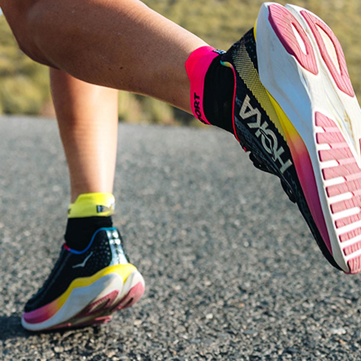 Compressport - Calcetín Pro Racing v4.0 Ultralight Run Low Black