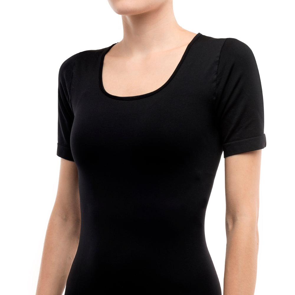 Polera negra manga online corta mujer