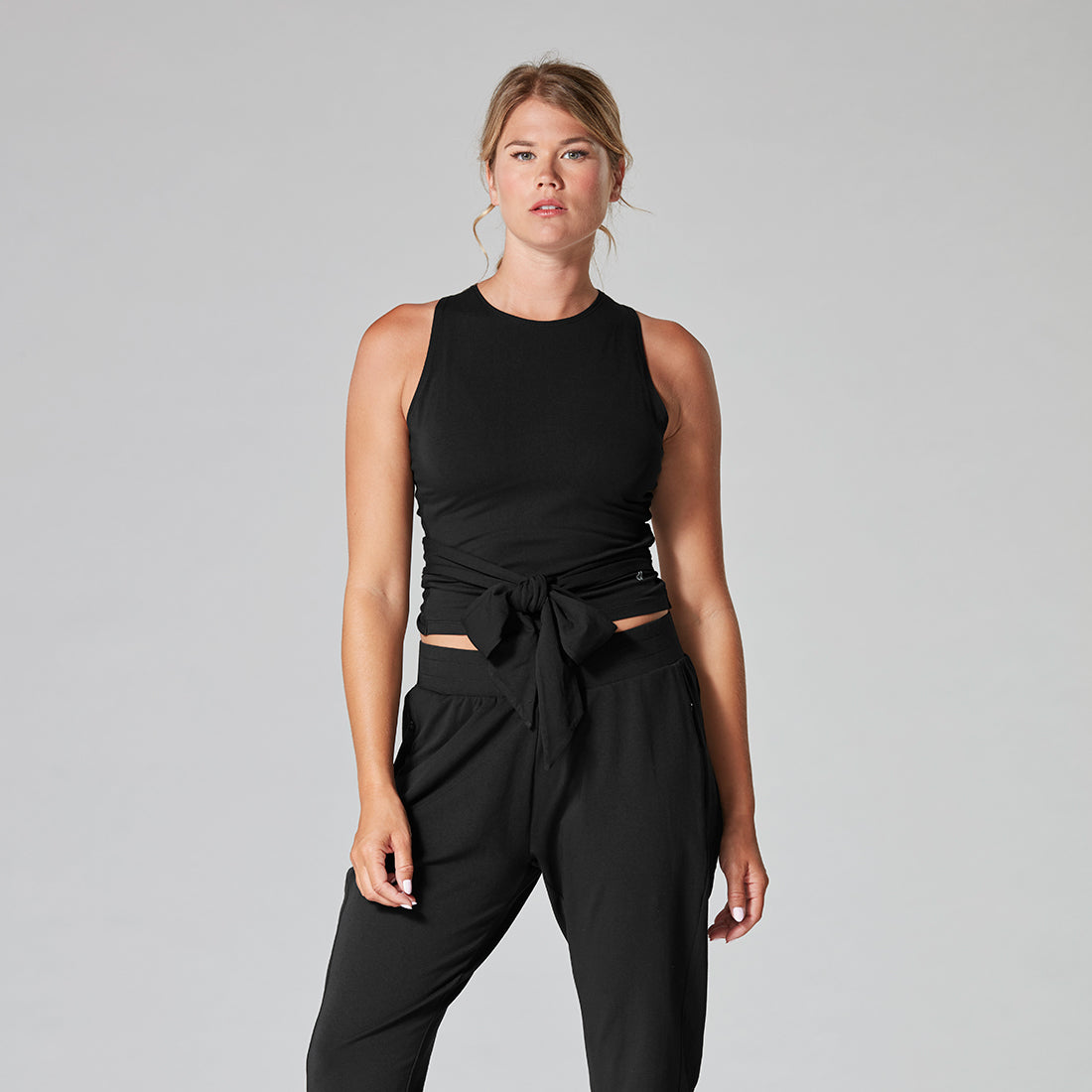 Tavi - Polera Wrap Around Tank Negro